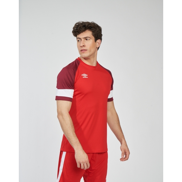 Camiseta Umbro Lukenga Roja con Logo Umbro Plata en Espalda
