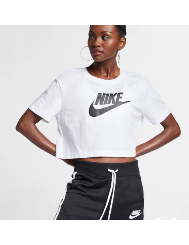 Camiseta Nike Sportswear Essential Blanca
